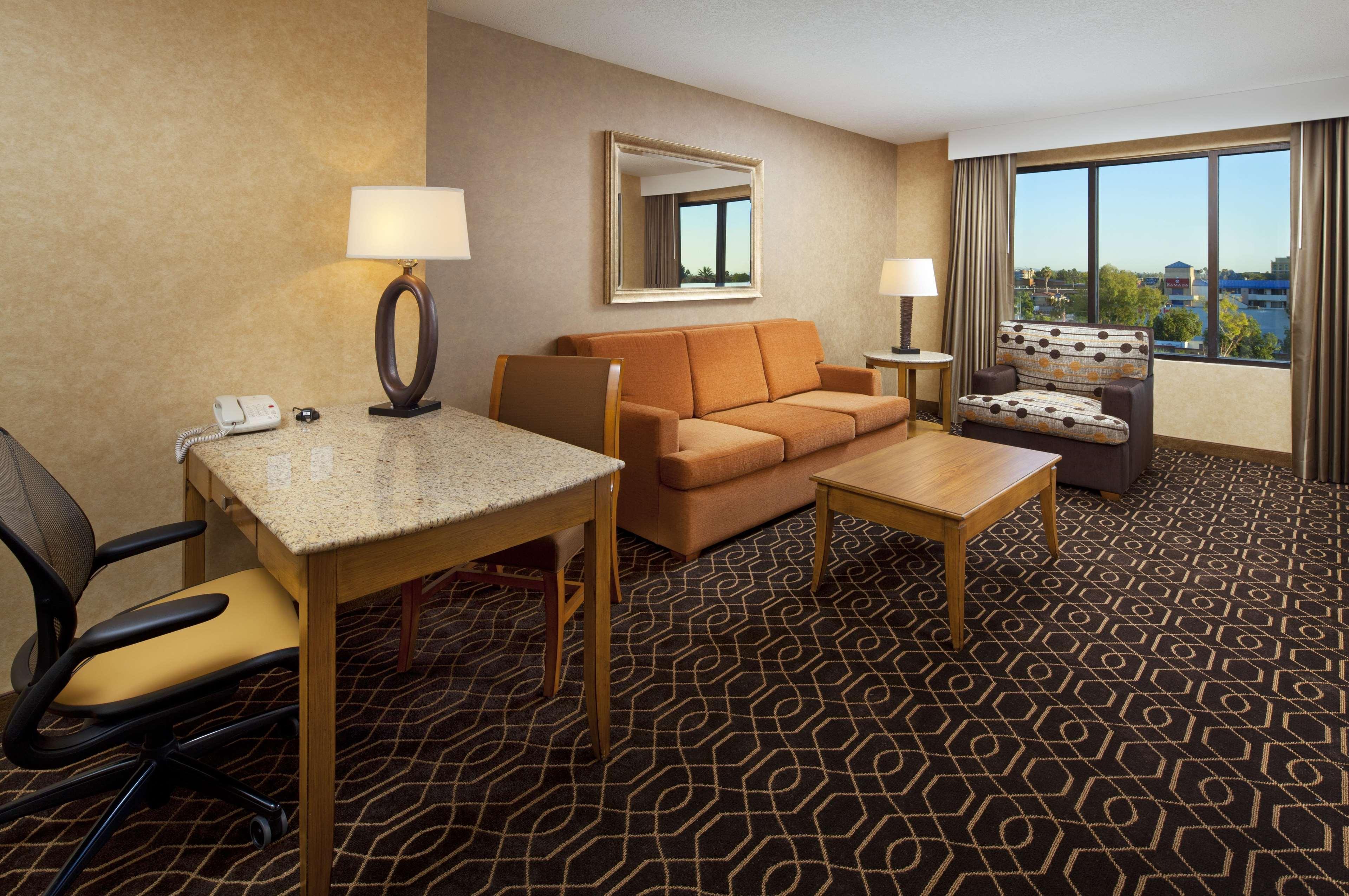 Hotel Doubletree Guest Centro De Convenciones 3*