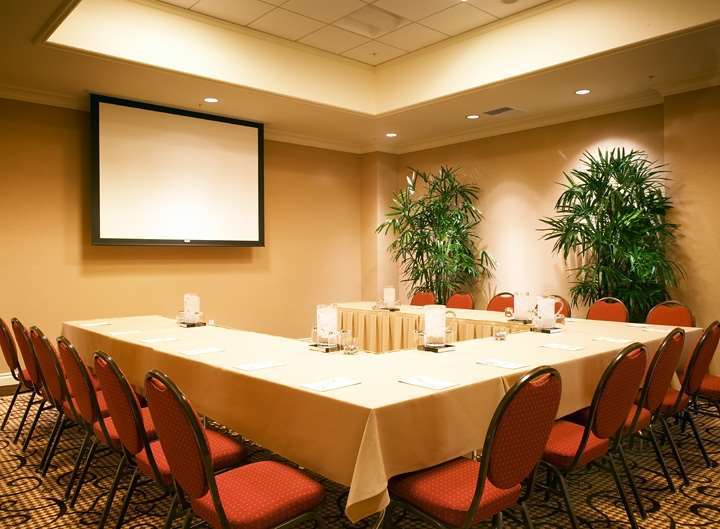 Doubletree Guest Centro De Convenciones Hotel 3*